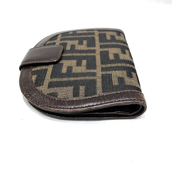 10%OFF】フェンディ FENDI ズッカ 2804-01223 半円 2つ折り財布 