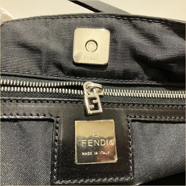 25%OFF】フェンディ FENDI ズッカ柄 ワンショルダーバッグ バッグ ショルダーバッグ レディース  【中古】｜激安アクセサリー通販のワンダープライス